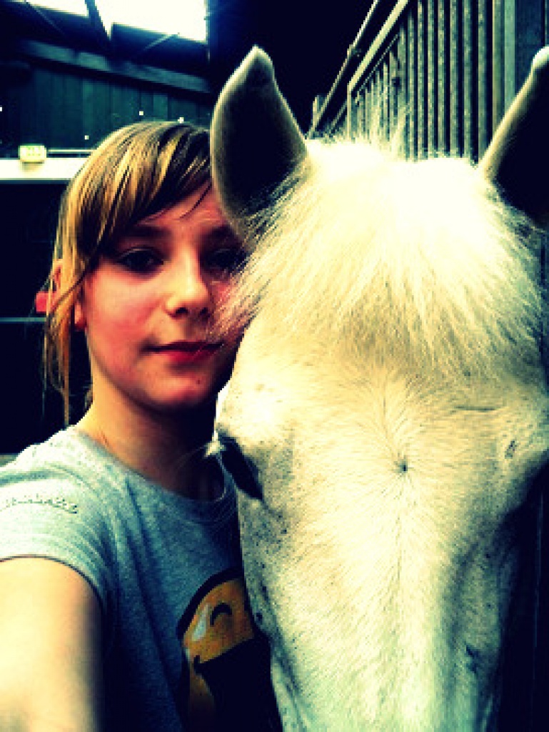 Ich (12) suche dringend nach Reitbeteiligung/Pflegepferd!!! - Reitbeteiligung - Salzkotten