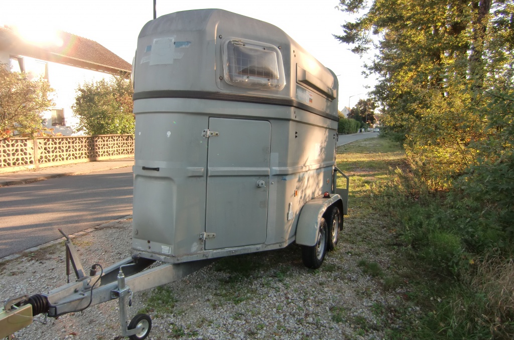 2er Pferdeanhänger - Vollpoly, Krämer, Brown Horseboxes  //  neue Reifen, neuer - Anhaenger - Roth