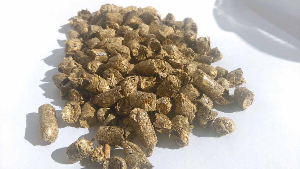 975kg Strohpellets Stroh Pellets Einstreu für Pferdeeinstreu - Pferdezubehoer - Rheda Wiedenbrück