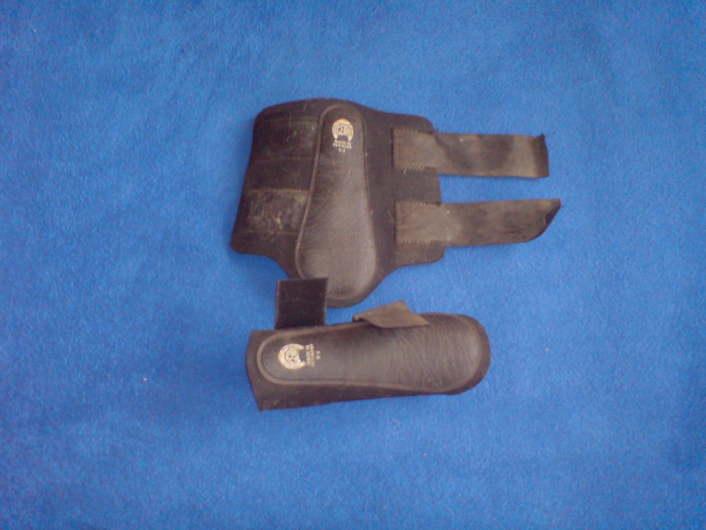 Neopren-Gamaschen GÜNSTIG, SEHR GUT ERHALTEN - Pferdezubehoer - Cottbus