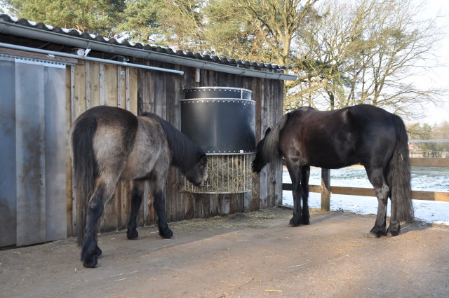 Heuautomat,Futterraufe automatisch,Futterautomaten für Pferdeboxen,Pferdestall  - Pferdezubehoer - Wadersloh